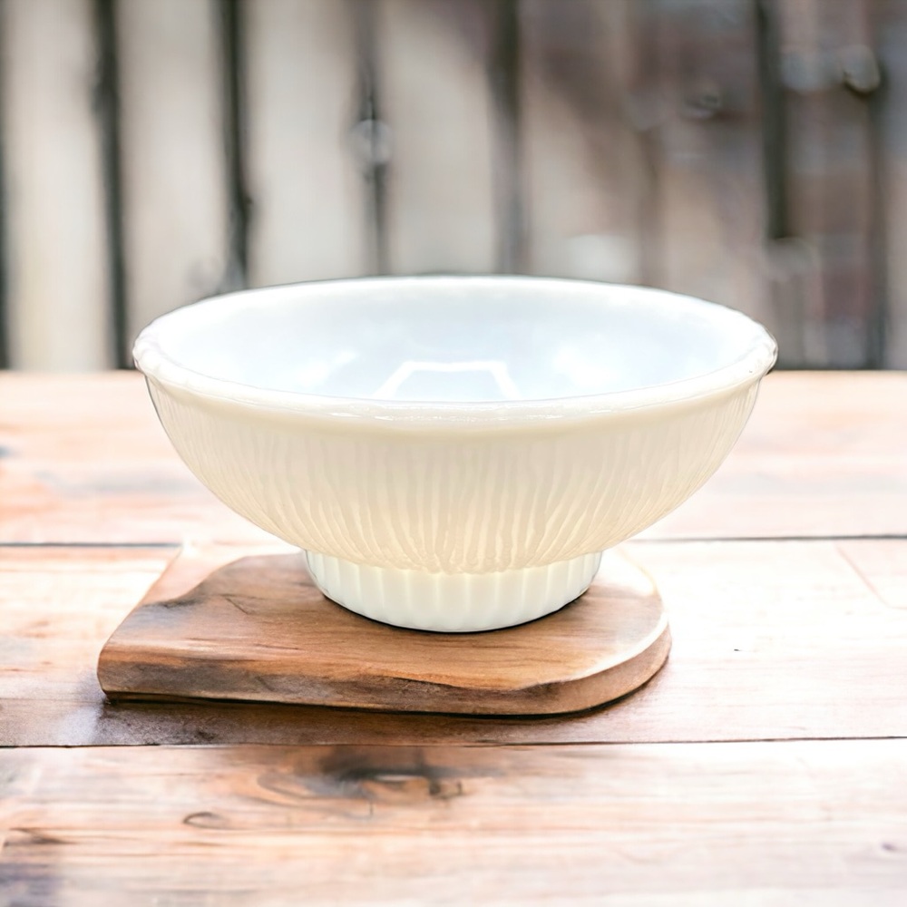 Vintage F.T.D. 1975 White Tree-Root Pattern Milk Glass Bowl